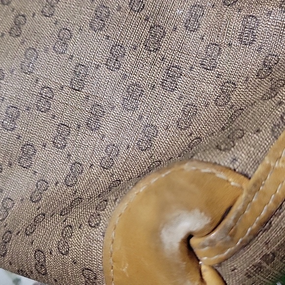 Flawed Gucci Vintage Zippered Tote Bag Project - Picture 6 of 11